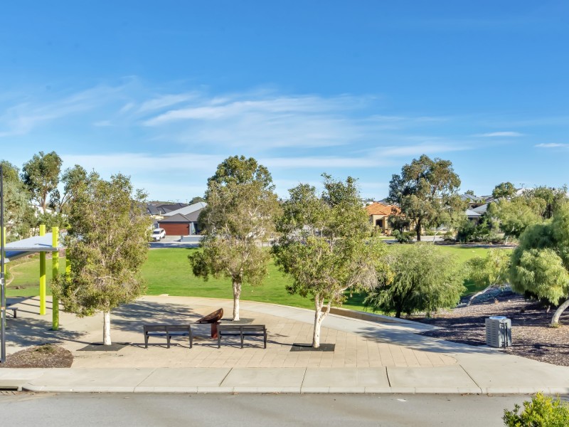 8 Swinford Approach, Butler WA 6036