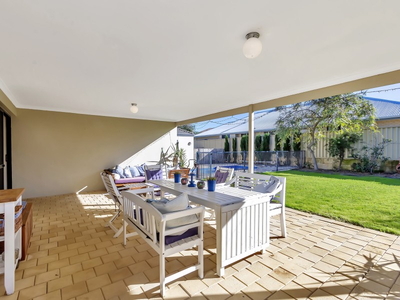 8 Swinford Approach, Butler WA 6036