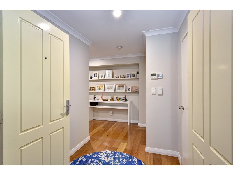 4 Hyden Road, Banksia Grove WA 6031