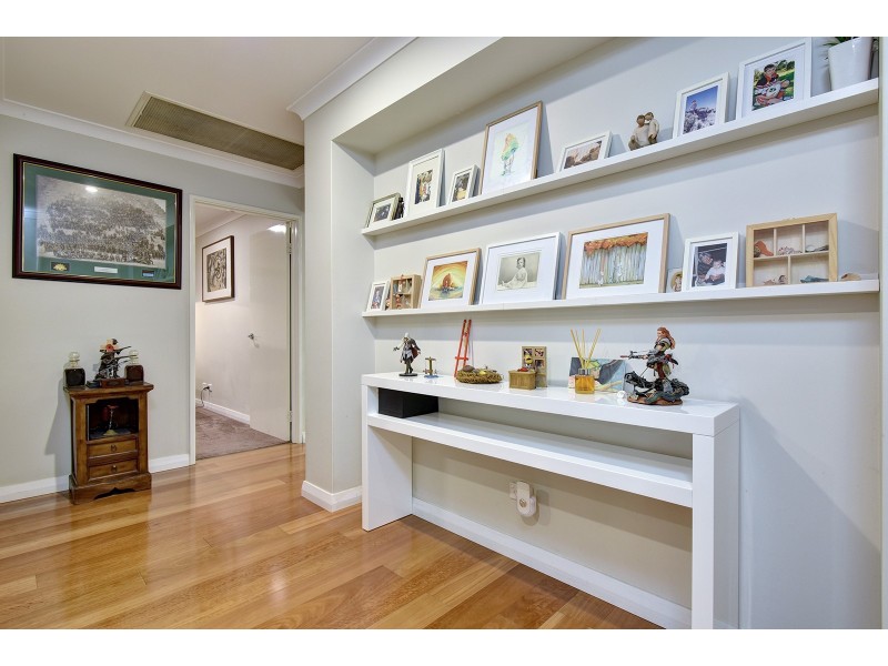 4 Hyden Road, Banksia Grove WA 6031