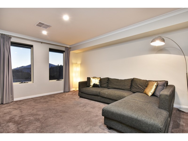 4 Hyden Road, Banksia Grove WA 6031