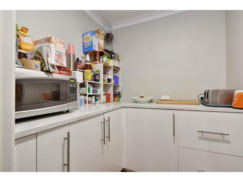 4 Hyden Road, Banksia Grove WA 6031