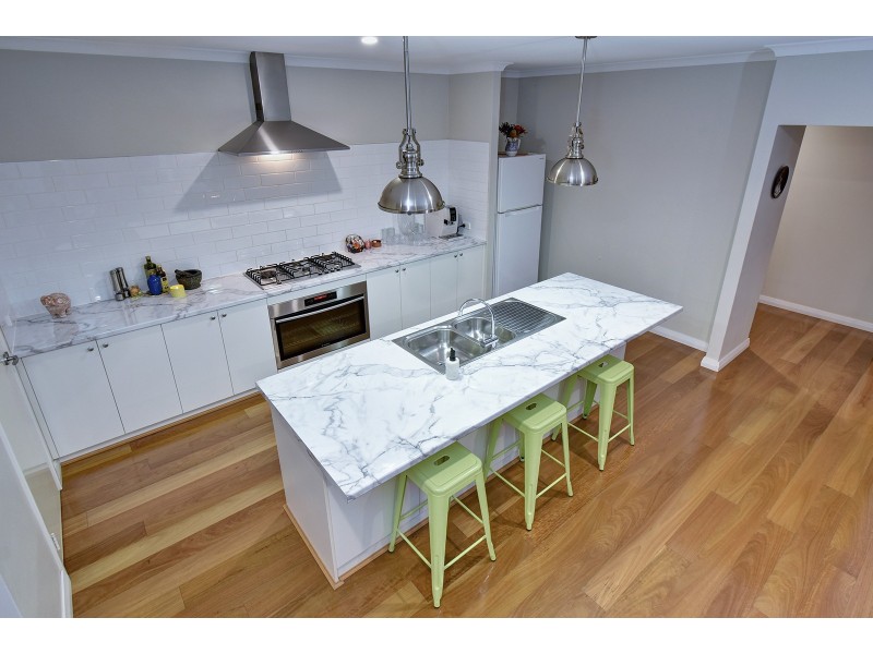 4 Hyden Road, Banksia Grove WA 6031