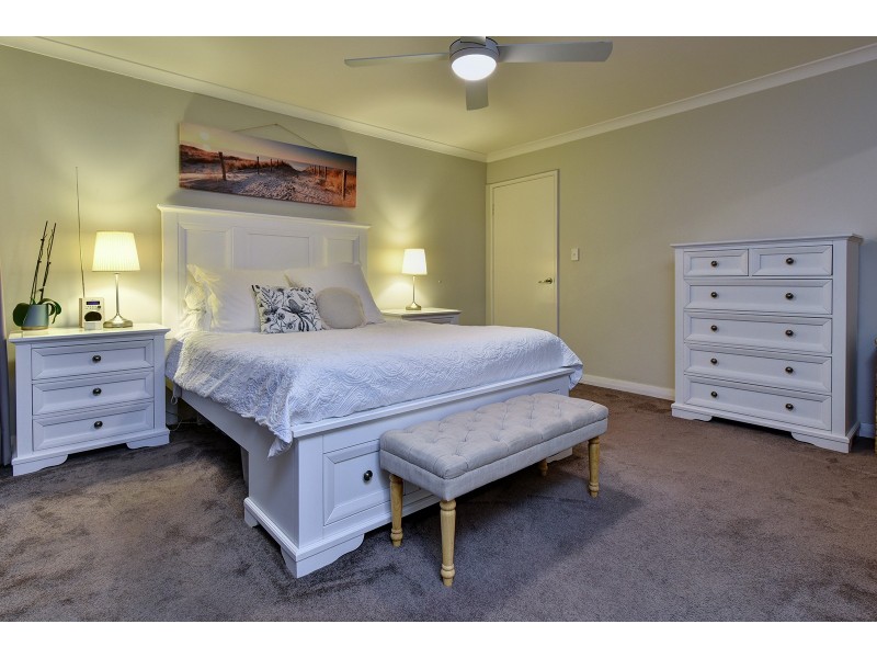 4 Hyden Road, Banksia Grove WA 6031