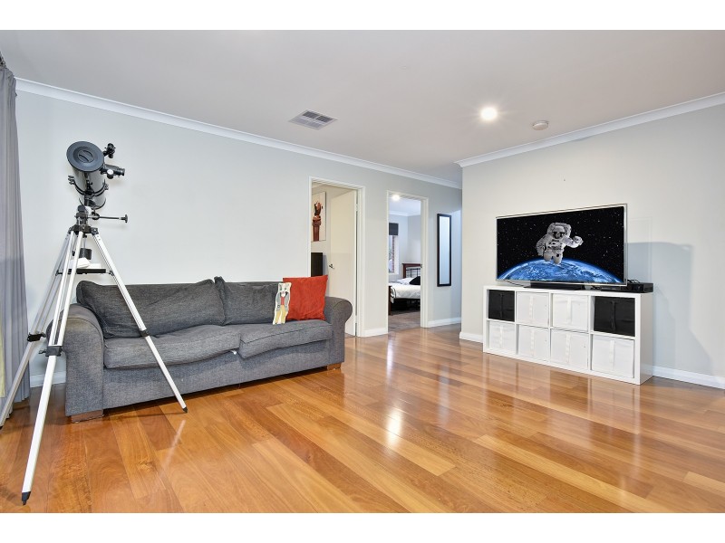 4 Hyden Road, Banksia Grove WA 6031