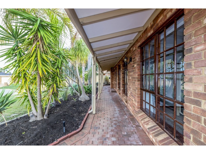 5 Silkwood Close, Halls Head WA 6210