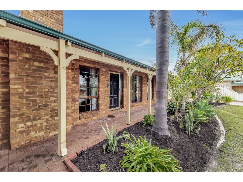 5 Silkwood Close, Halls Head WA 6210