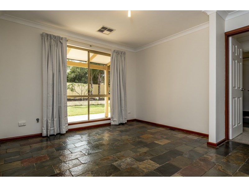 5 Silkwood Close, Halls Head WA 6210