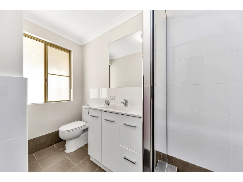 5 Silkwood Close, Halls Head WA 6210