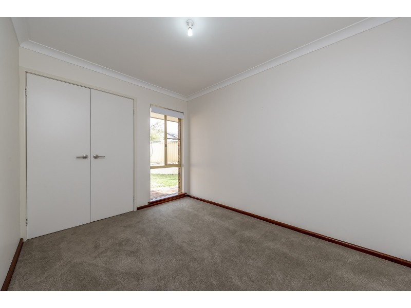 5 Silkwood Close, Halls Head WA 6210