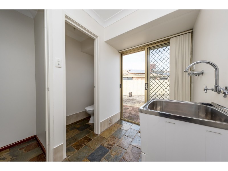 5 Silkwood Close, Halls Head WA 6210