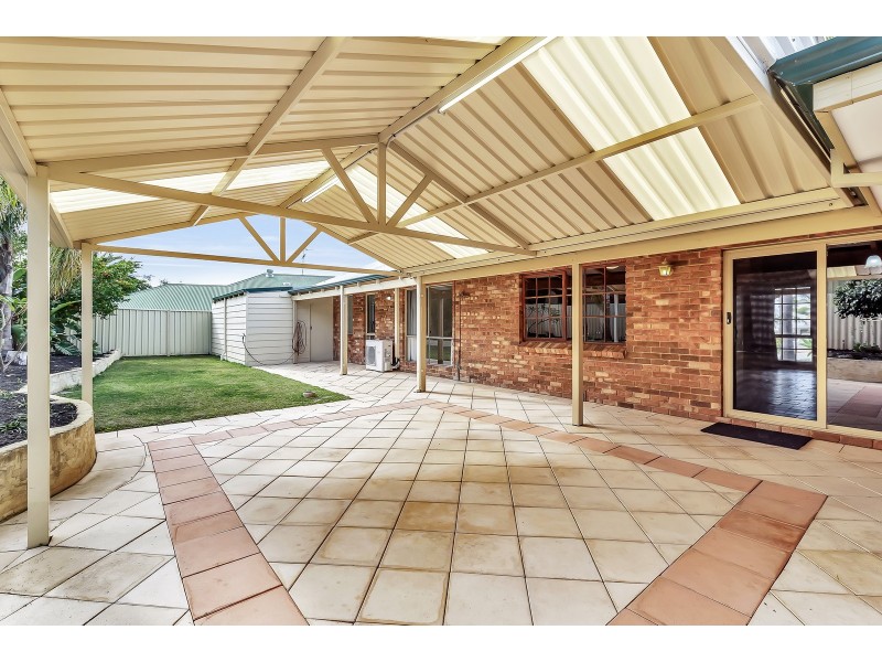 5 Silkwood Close, Halls Head WA 6210