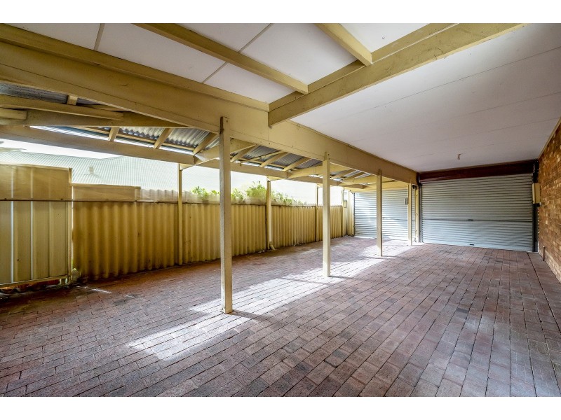 5 Silkwood Close, Halls Head WA 6210