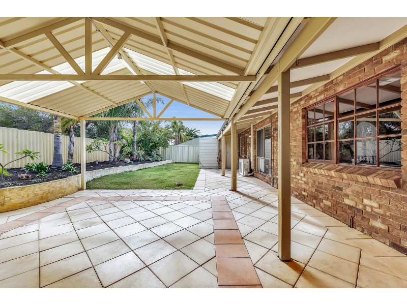 5 Silkwood Close, Halls Head WA 6210