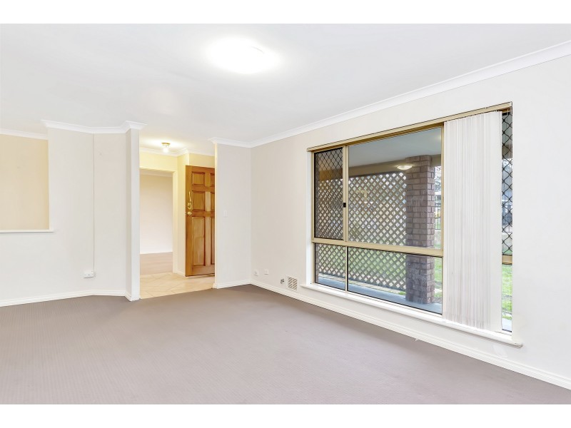 8 Allamanda Way, Halls Head WA 6210