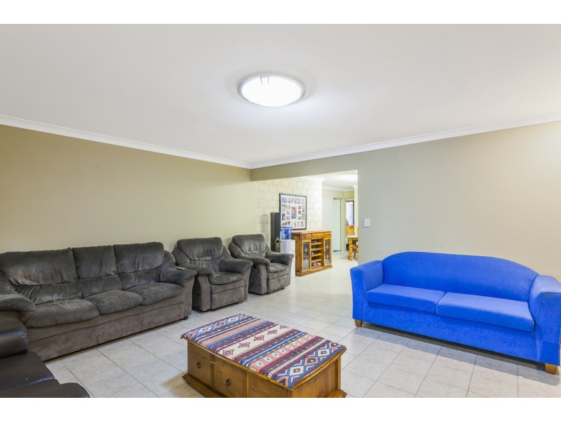 14 Lynda Crescent, Cooloongup WA 6168