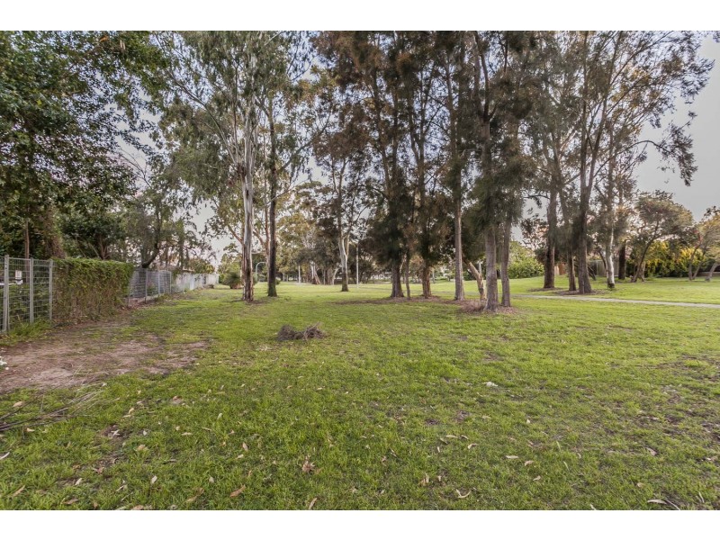 14 Lynda Crescent, Cooloongup WA 6168