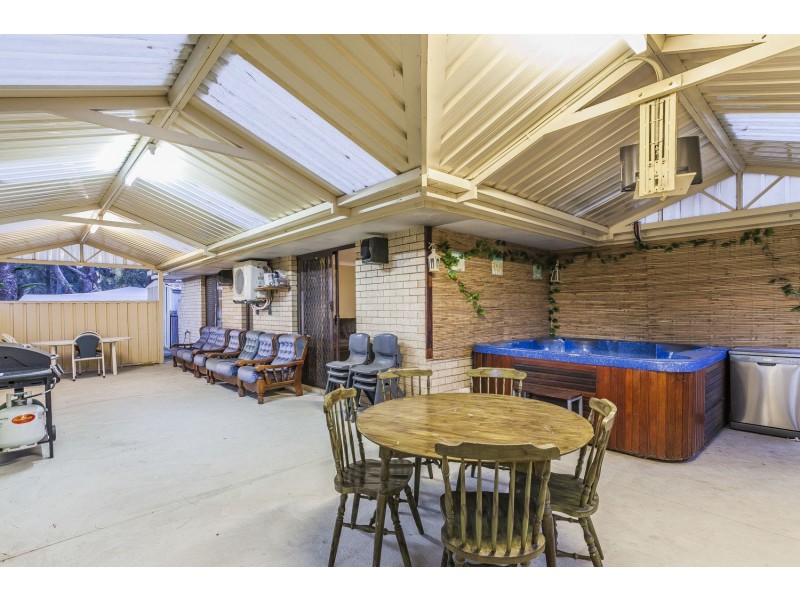 14 Lynda Crescent, Cooloongup WA 6168