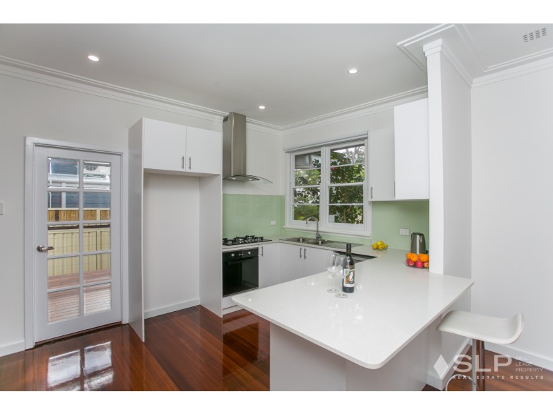 6 Harwood Street, Hilton WA 6163