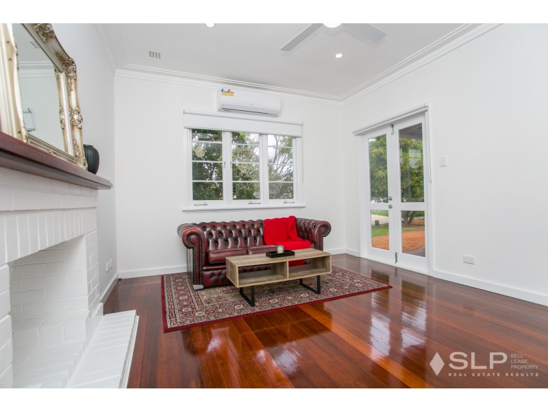 6 Harwood Street, Hilton WA 6163