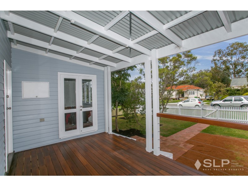 6 Harwood Street, Hilton WA 6163