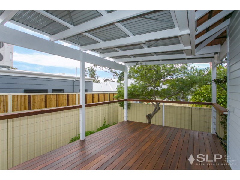 6 Harwood Street, Hilton WA 6163