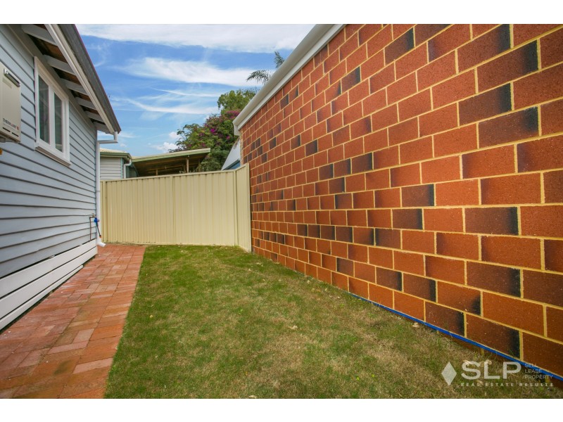 6 Harwood Street, Hilton WA 6163