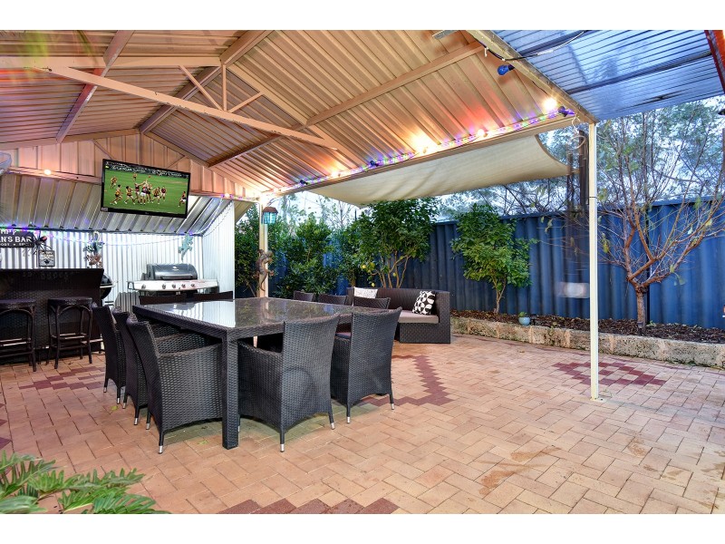 82 Viridian Drive, Banksia Grove WA 6031