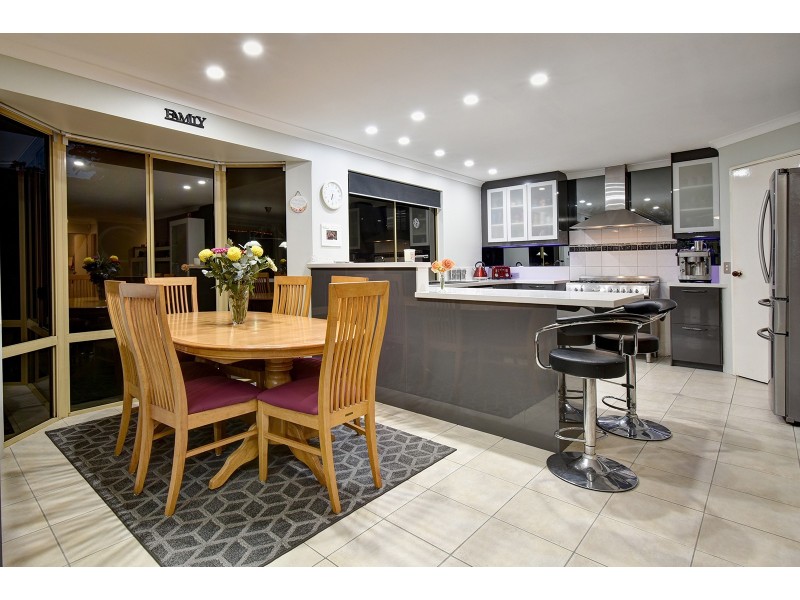 82 Viridian Drive, Banksia Grove WA 6031