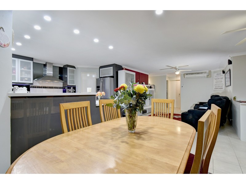 82 Viridian Drive, Banksia Grove WA 6031