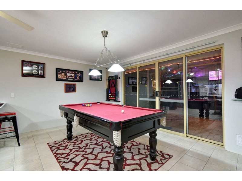 82 Viridian Drive, Banksia Grove WA 6031