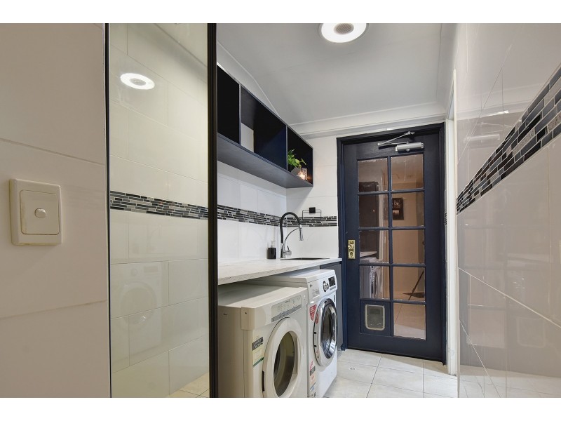 82 Viridian Drive, Banksia Grove WA 6031