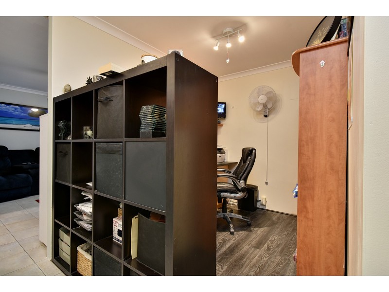 82 Viridian Drive, Banksia Grove WA 6031