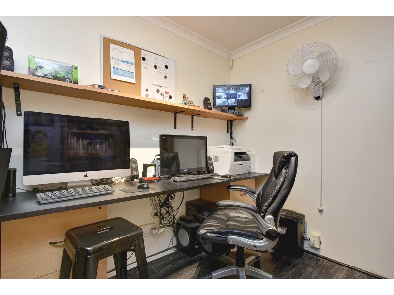 82 Viridian Drive, Banksia Grove WA 6031