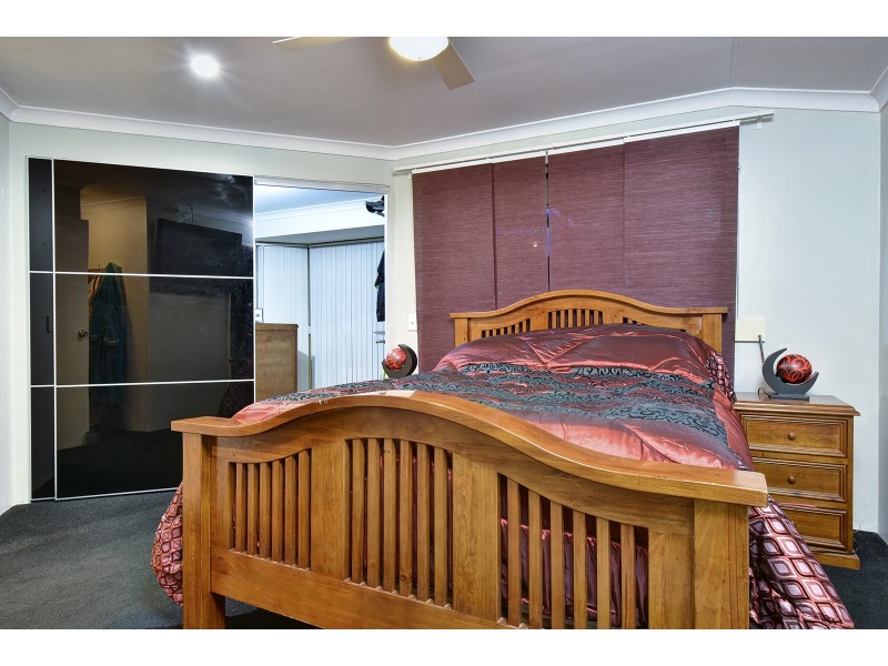 82 Viridian Drive, Banksia Grove WA 6031