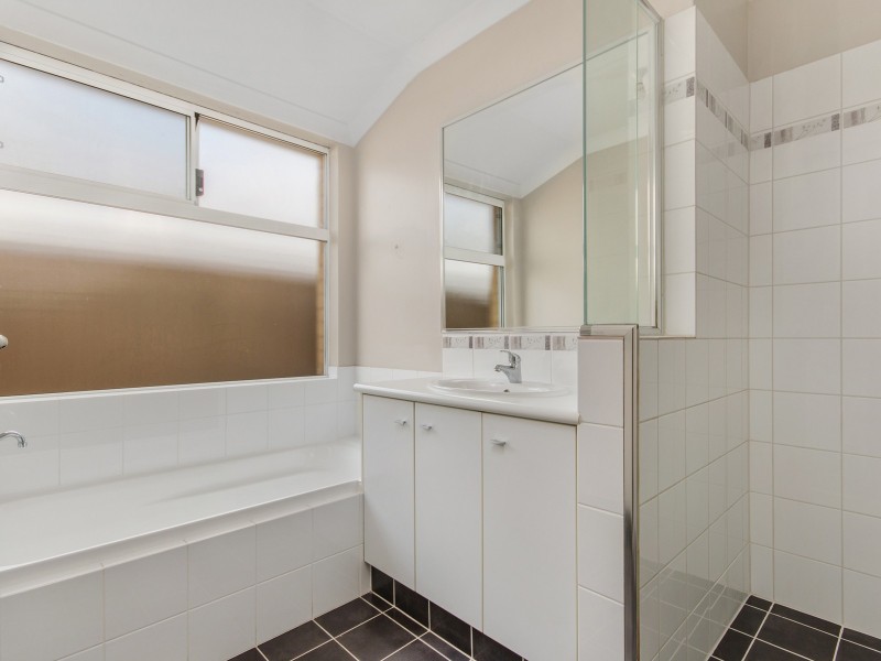 82 Price Parkway, Bertram WA 6167