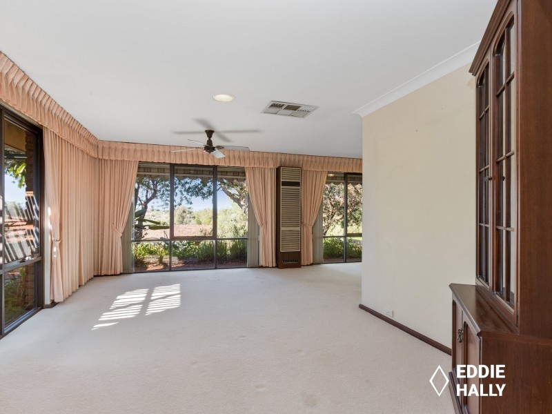 11 Moorhen Drive, Yangebup WA 6164