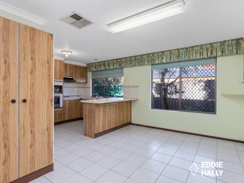 11 Moorhen Drive, Yangebup WA 6164