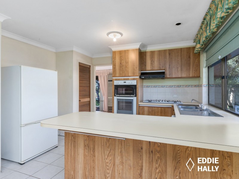 11 Moorhen Drive, Yangebup WA 6164