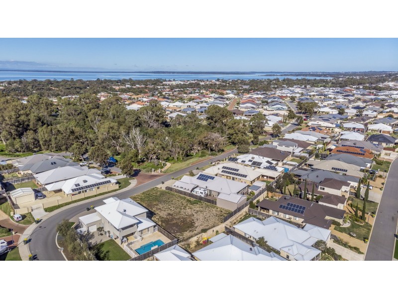 10 Carissa Turn, Halls Head WA 6210