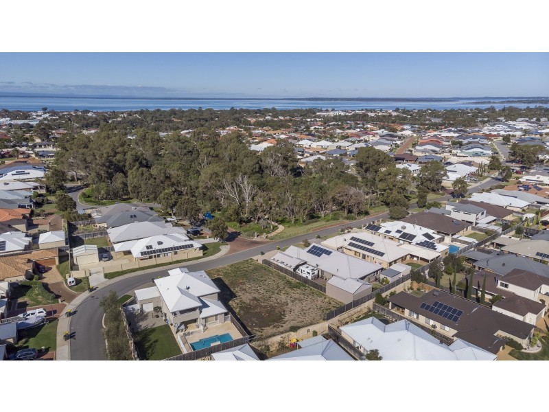 10 Carissa Turn, Halls Head WA 6210