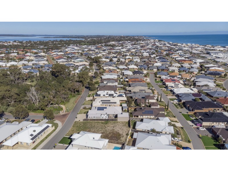 10 Carissa Turn, Halls Head WA 6210
