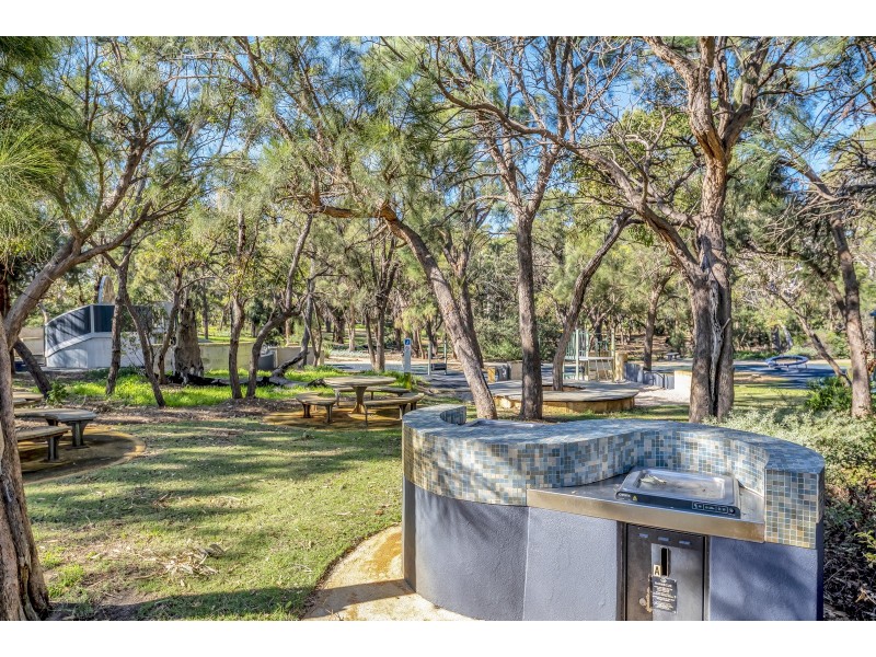 10 Carissa Turn, Halls Head WA 6210