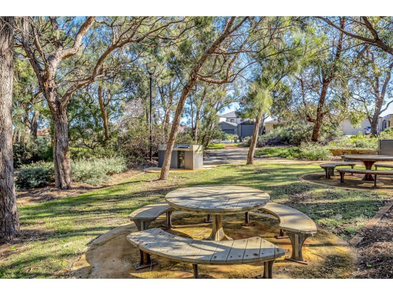 10 Carissa Turn, Halls Head WA 6210