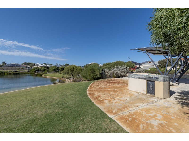 10 Carissa Turn, Halls Head WA 6210