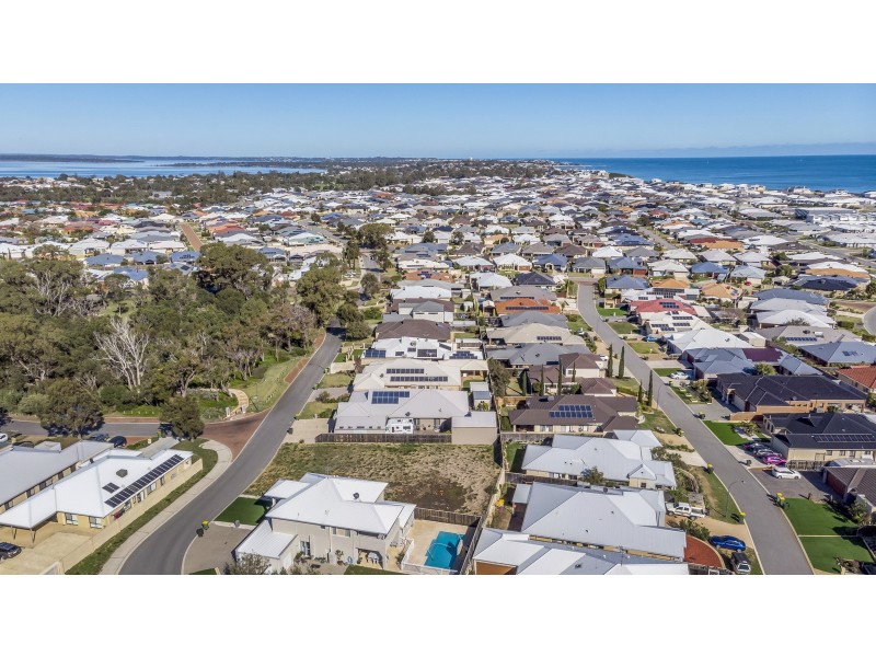 10 Carissa Turn, Halls Head WA 6210