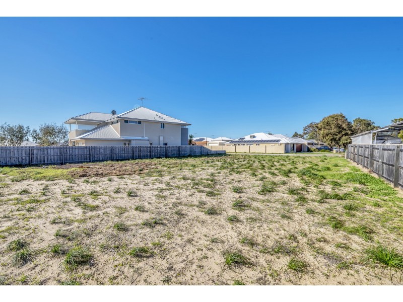 10 Carissa Turn, Halls Head WA 6210