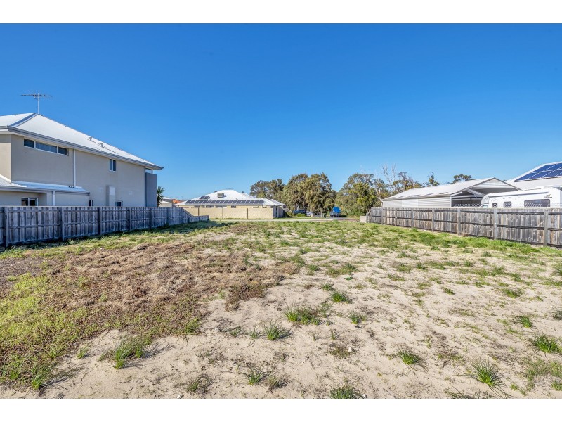 10 Carissa Turn, Halls Head WA 6210