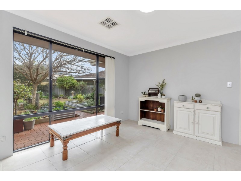 26 Grasshill Grange, Halls Head WA 6210