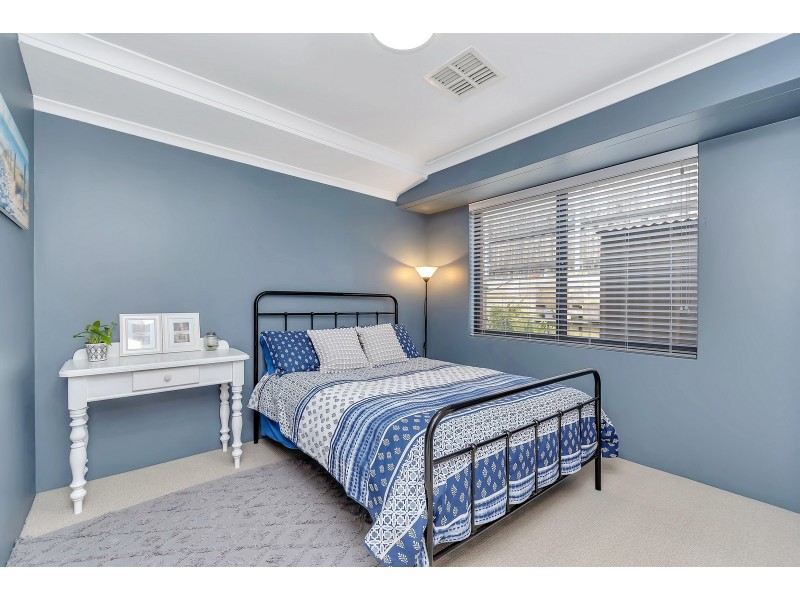 26 Grasshill Grange, Halls Head WA 6210